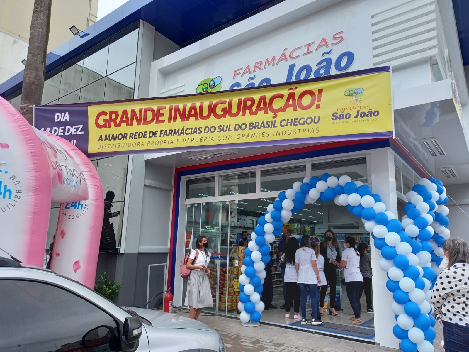 Rede de Farmácias São João inaugura duas lojas em Alegrete