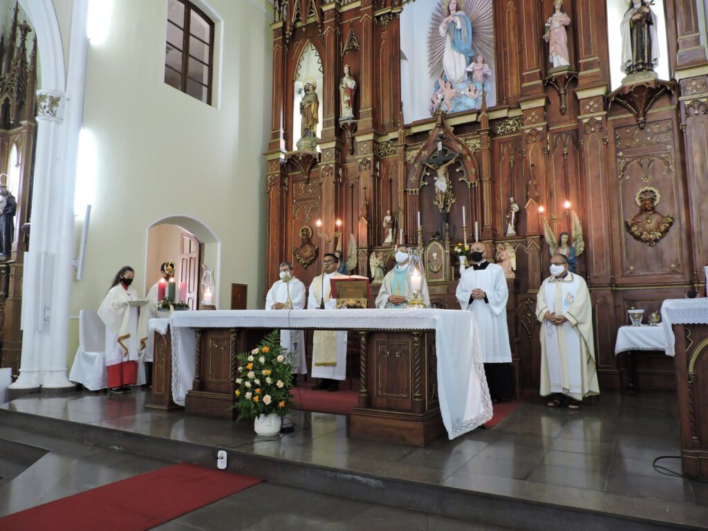 Muita devoção e fé na missa em homenagem à Padroeira de Alegrete