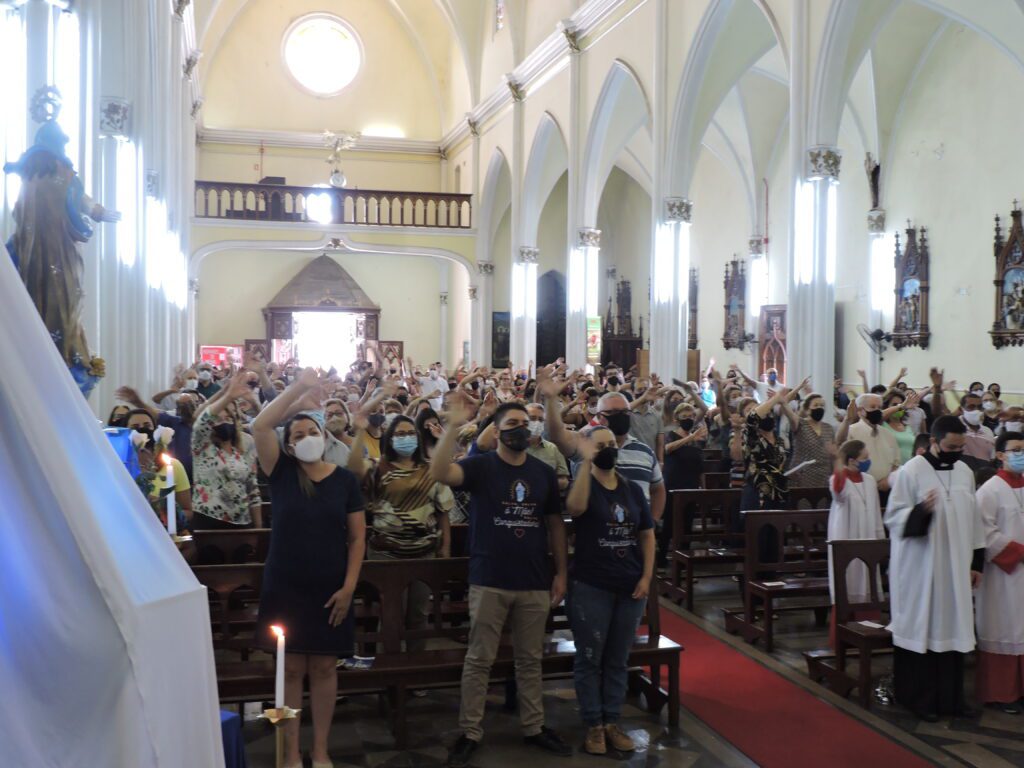 Muita devoção e fé na missa em homenagem à Padroeira de Alegrete