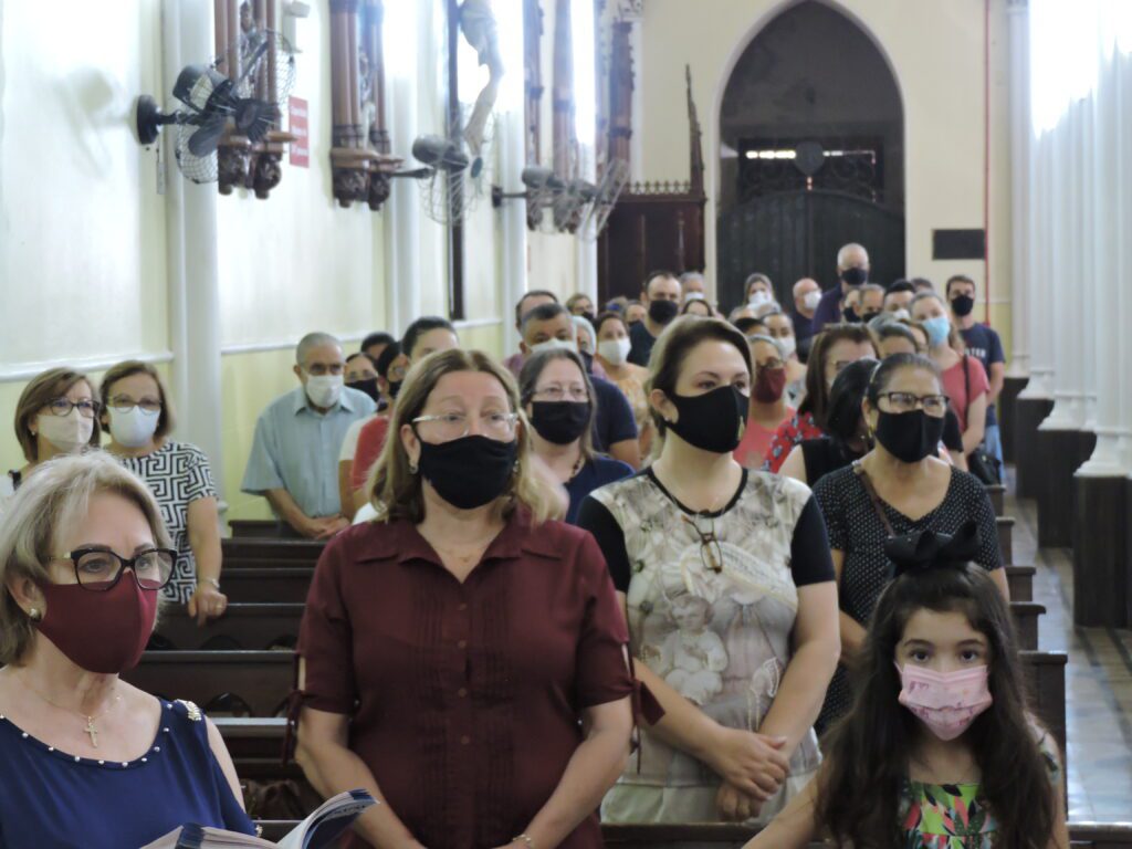 Muita devoção e fé na missa em homenagem à Padroeira de Alegrete