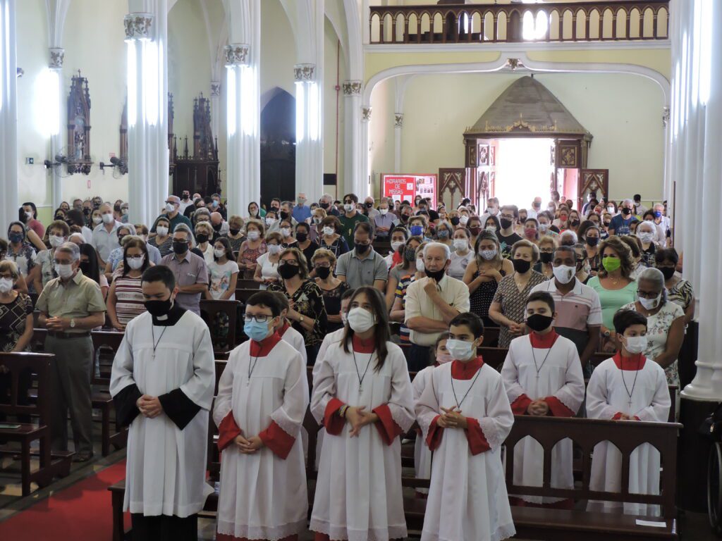 Muita devoção e fé na missa em homenagem à Padroeira de Alegrete