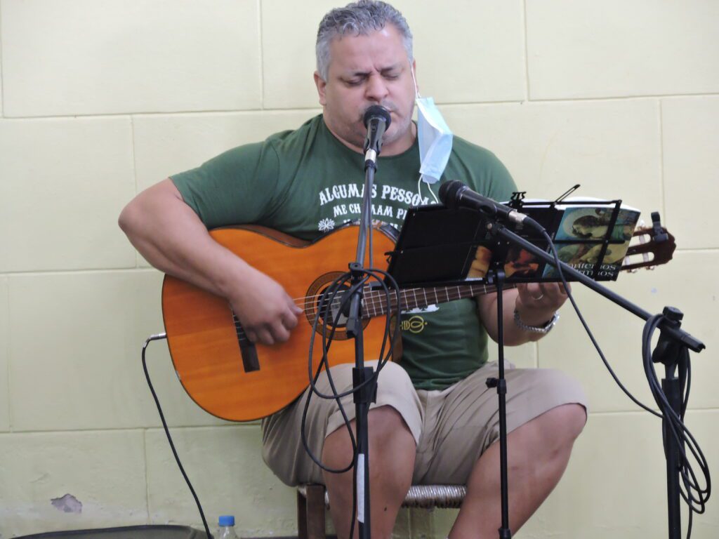 Muita devoção e fé na missa em homenagem à Padroeira de Alegrete