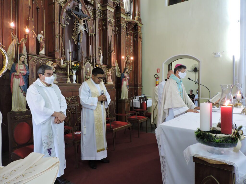 Muita devoção e fé na missa em homenagem à Padroeira de Alegrete