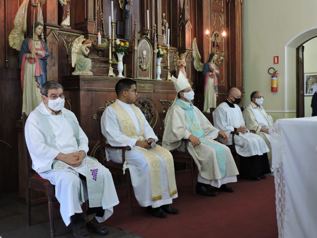 Muita devoção e fé na missa em homenagem à Padroeira de Alegrete