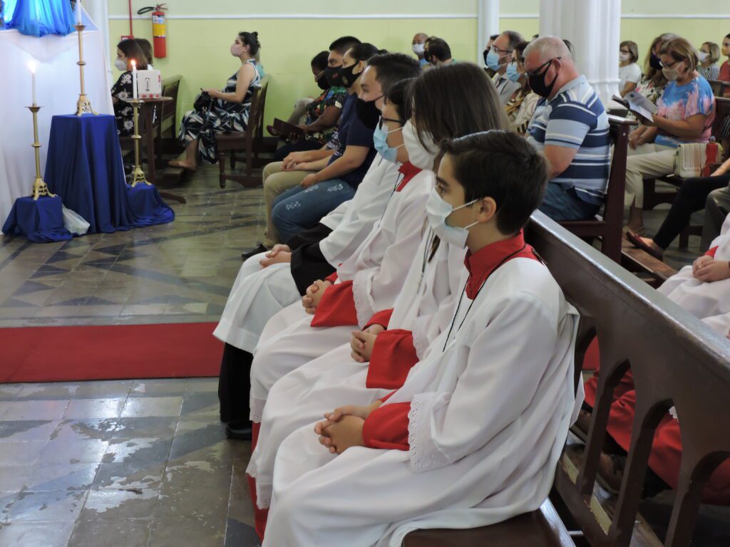 Muita devoção e fé na missa em homenagem à Padroeira de Alegrete