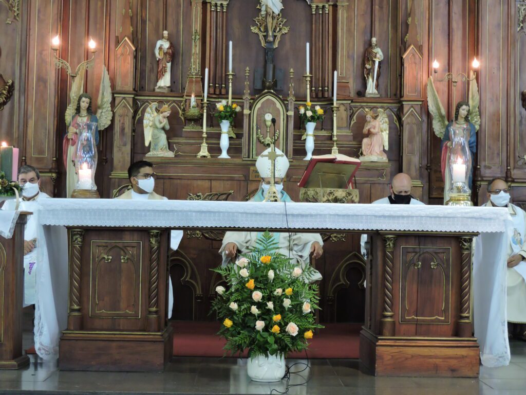 Muita devoção e fé na missa em homenagem à Padroeira de Alegrete