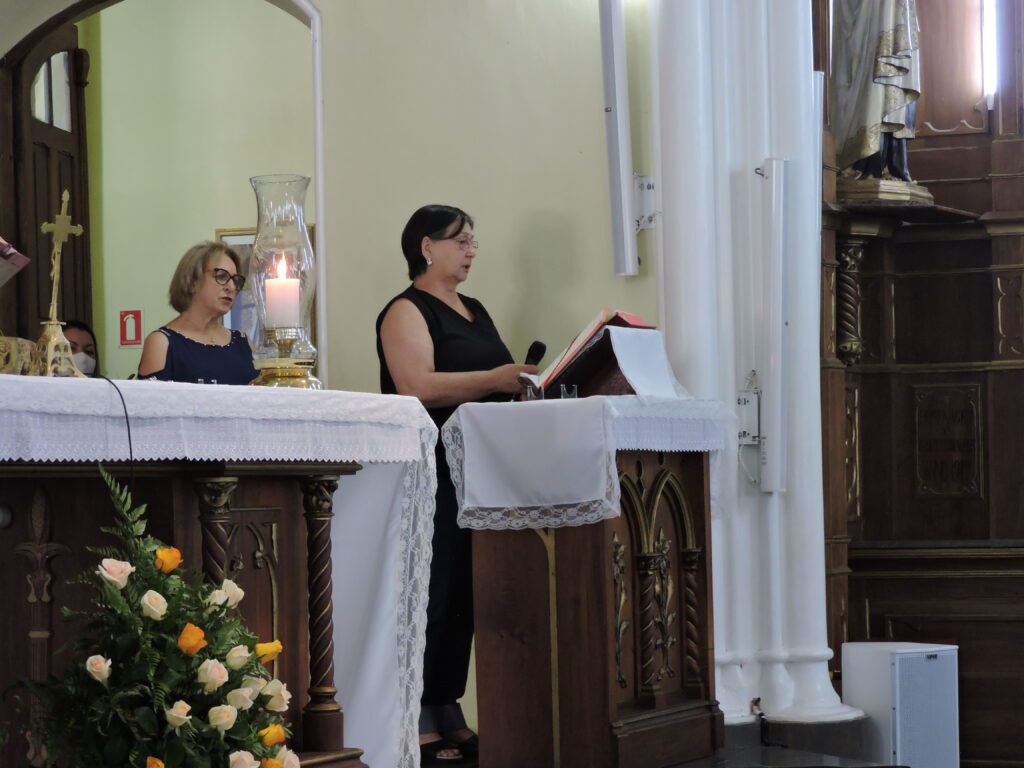 Muita devoção e fé na missa em homenagem à Padroeira de Alegrete