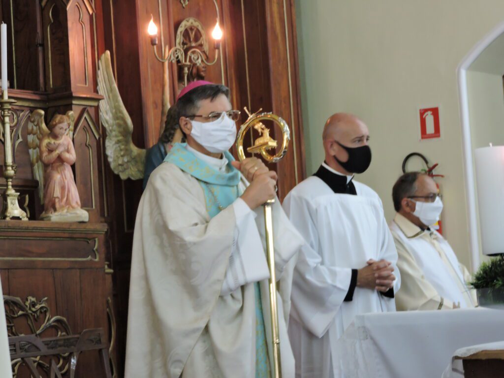 Muita devoção e fé na missa em homenagem à Padroeira de Alegrete