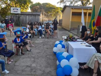 Formaturas encerram o ano na Escola Francisco Carlos