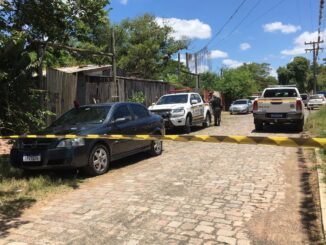 Quadrilha rouba carro-forte e é perseguida pela polícia na BR-290
