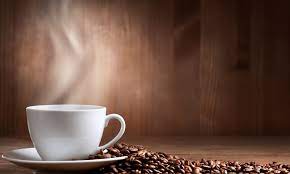 Veja o que o hábito do cafezinho após as refeições pode provocar