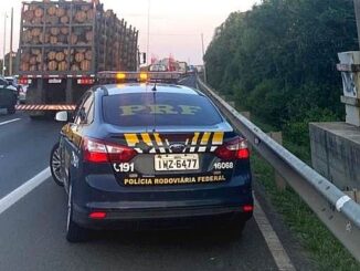 Alerta aos usuários da Freeway nos finais de semana de verão