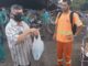 Gari devolve dinheiro encontrado em sacola jogada no lixo por engano