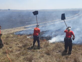 Relatos e imagens do maior incêndio em campo dos últimos tempos
