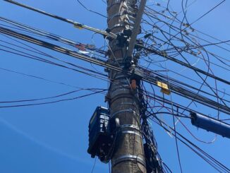 Prefeitura e RGE se comprometem a reduzir o emaranhado de fios nas ruas