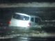 Carro é encontrado dentro do mar em Torres