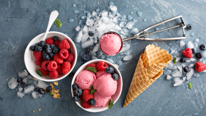 Comer sorvete faz muito bem a saúde dos adultos e crianças