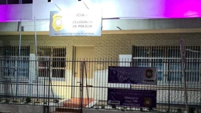 Falsa policial civil é presa após atuar por sete meses na delegacia de Torres