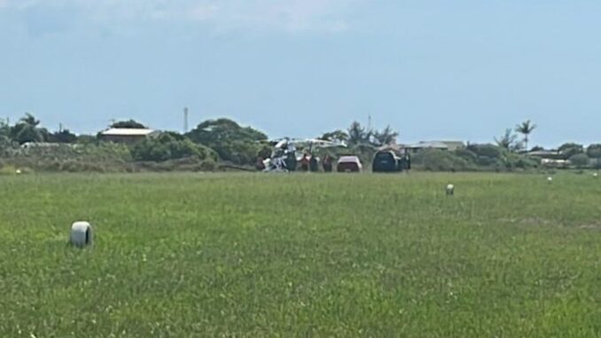 Helicóptero cai em Capão da Canoa