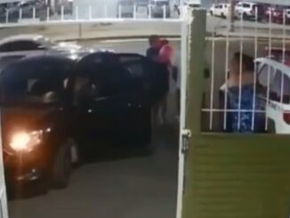Bebê de três meses é salva por policiais após se engasgar no banho em Cachoeirinha