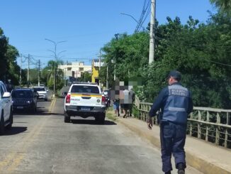 Populares, BM e Guarda Municipal salvam homem na Ponte Borges de Medeiros