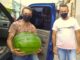 Agricultores colhem melancia 'gigante' de 43 kg em Santana do Livramento