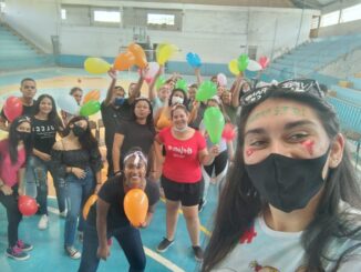 Trote solidário das alunas da 301 do Curso Normal