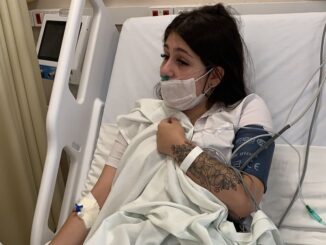 Jovem diz que motorista de aplicativo tentou drogá-la em Porto Alegre: 'quando ia desmaiar, me atirei do carro em movimento'