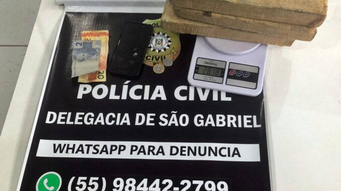 Traficante de Alegrete é preso com quase 3kg de maconha em São Gabriel Traficante de Alegrete é preso com quase 3kg de maconha em São Gabriel