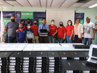 Rede municipal de ensino é dotada de notebooks e chromebooks