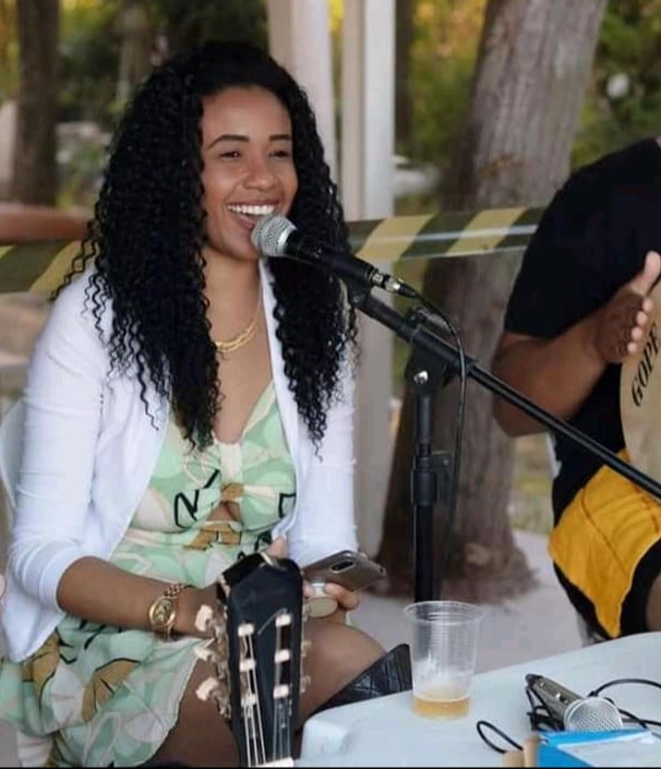 Josiane Machado Francisco cantora e compositora