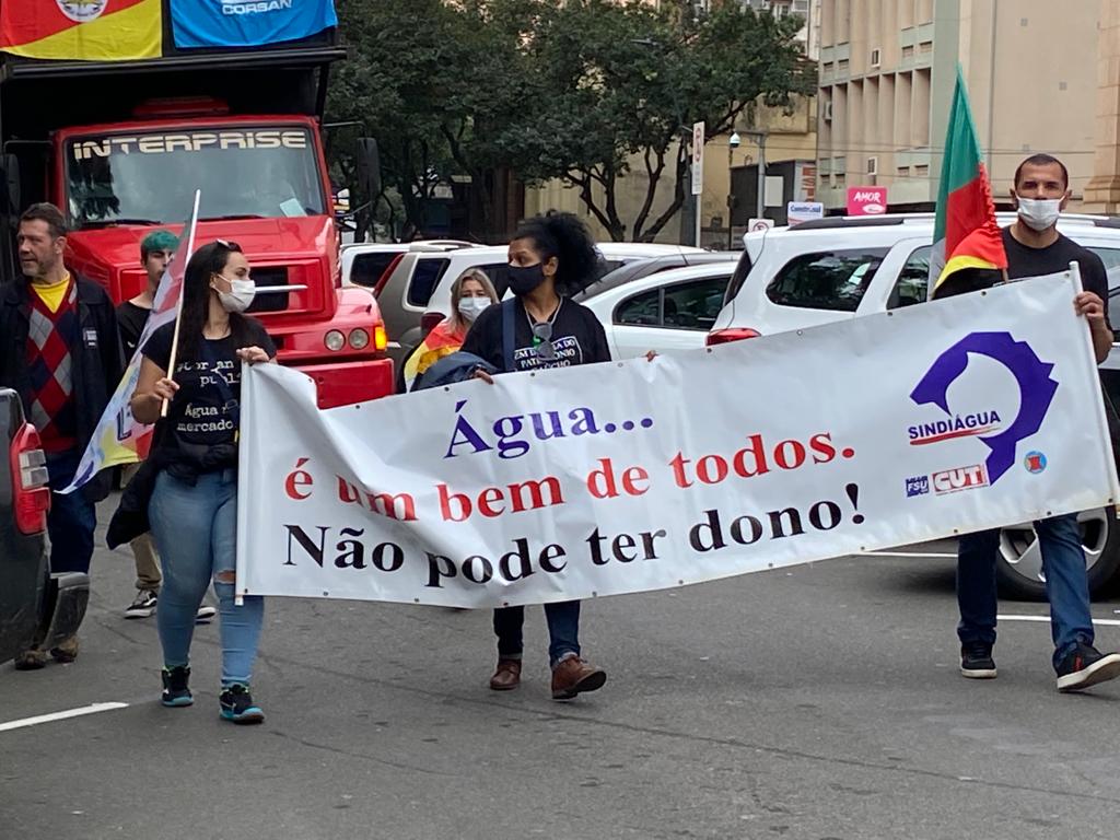 Protesto da Corsan em Porto Alegre