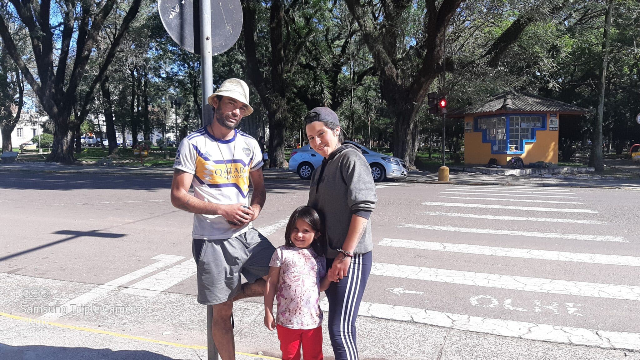 Casal com a filha de 5 anos