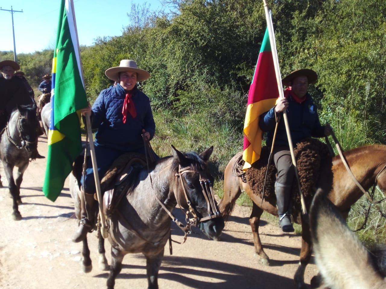 Daiane- integra comitiva  da chama crioula