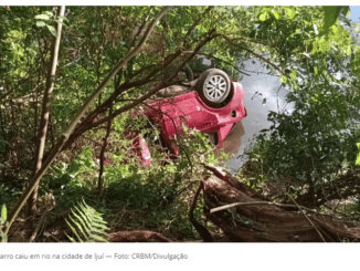carro cai em Rio - Ijui