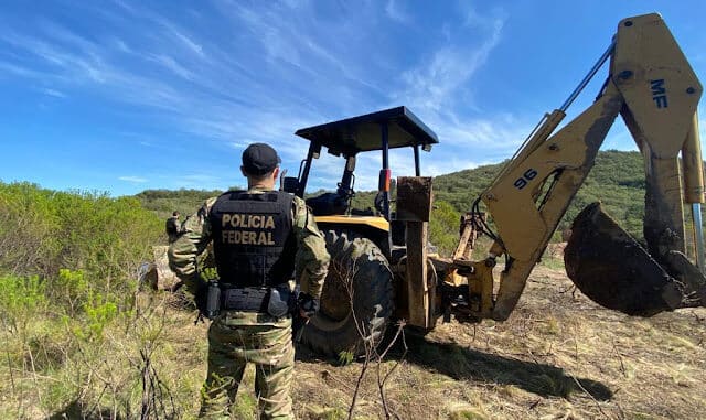 Polícia Federal deflagra operação contra garimpo ilegal na Palma Polícia Federal deflagra operação contra garimpo ilegal na Palma