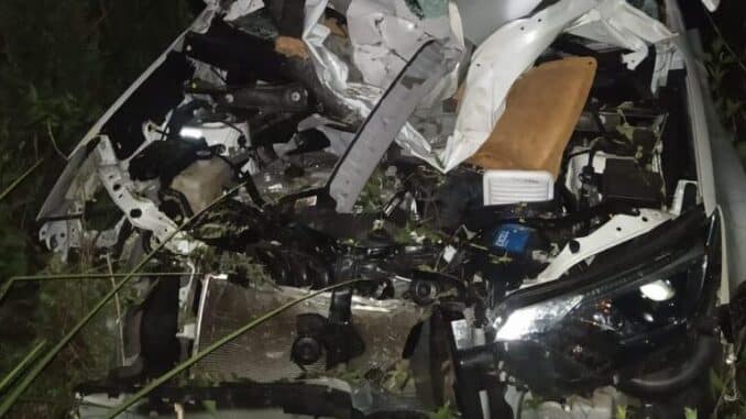 Cavalo invade pista e provoca morte de motorista na BR 290; outros dois idosos ficaram feridos Cavalo invade pista e provoca morte de motorista na BR 290; outros dois idosos ficaram feridos