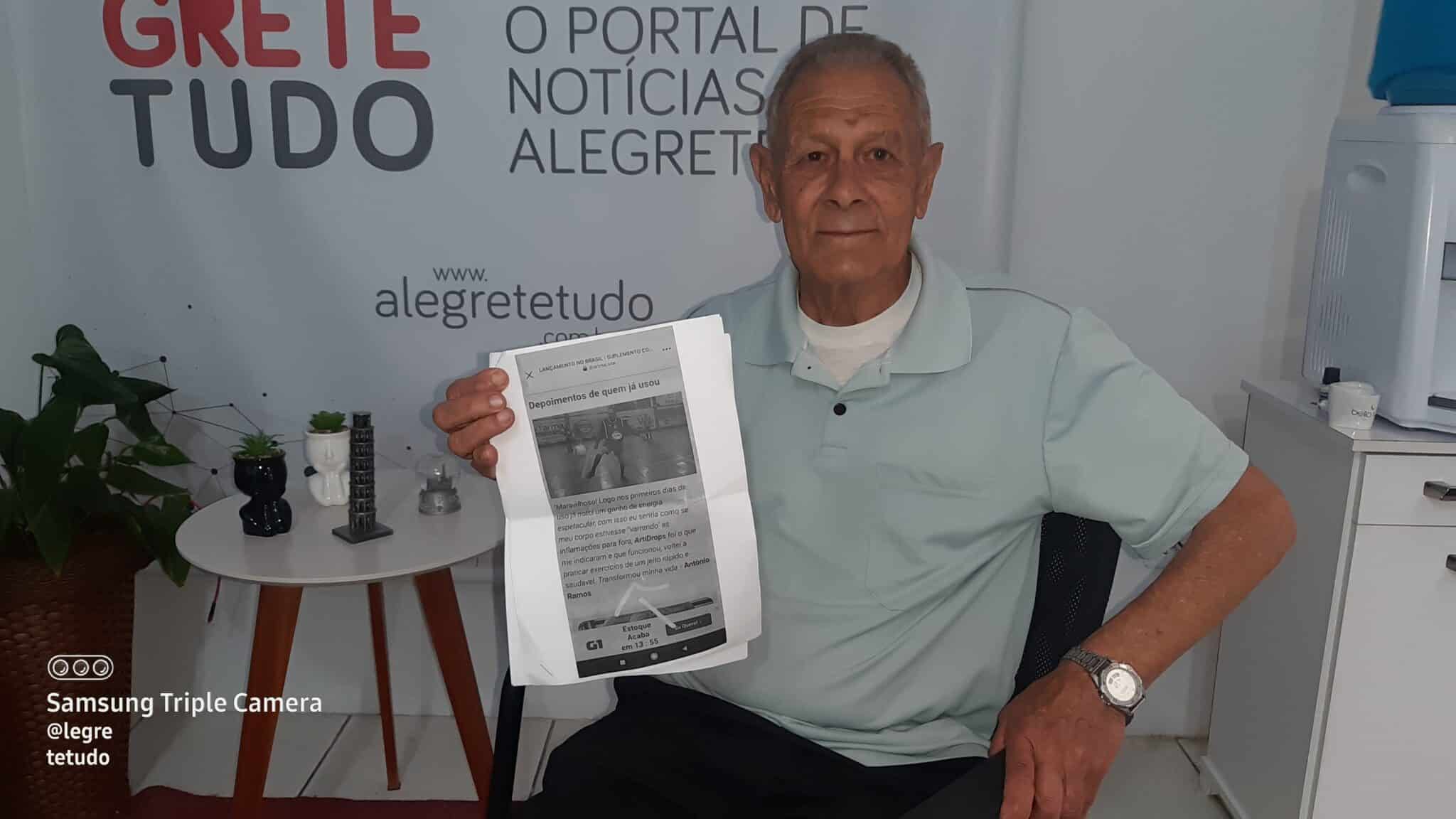 Seu Dorneles com cópia de sua foto e falsa declaração