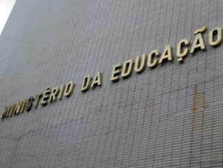 Mais cortes do Governo: MEC não tem como pagar médicos e bolsistas