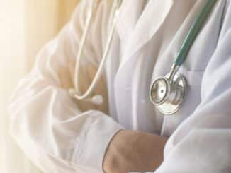 médico