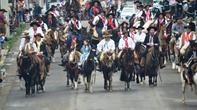 Desfile de 20 de Setembro167
