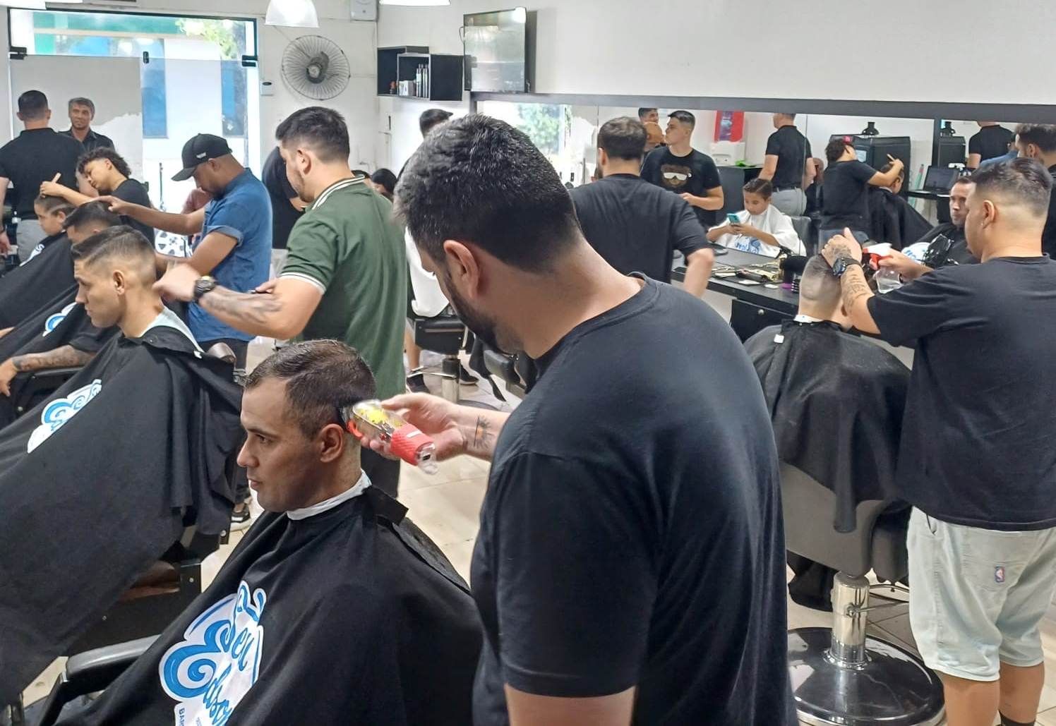 Seu Edson, a barbearia dos alegretenses tem o corte perfeito para você ...