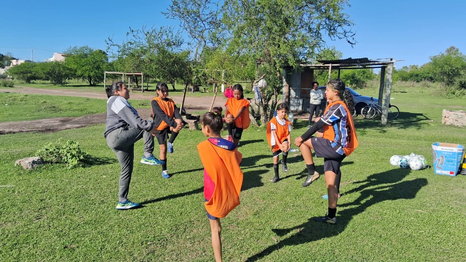 escolinha de futebol transforma vidas e forma cidadãos há três anos escolinha de futebol transforma vidas e forma cidadãos há três anos