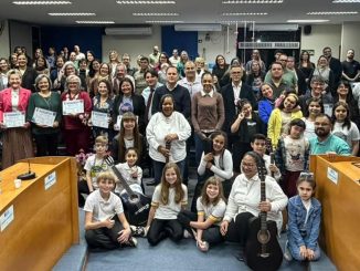 Abertura da Semana da Câmara é marcada por homenagens a mulheres ex-presidentes do Legislativo em Alegrete